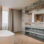 Hotel Der Valk 4*