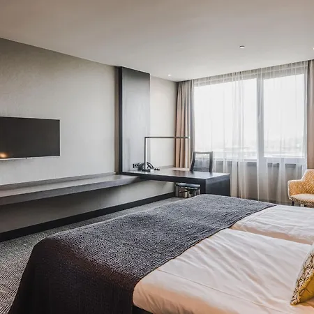 Der Valk Отель 4*