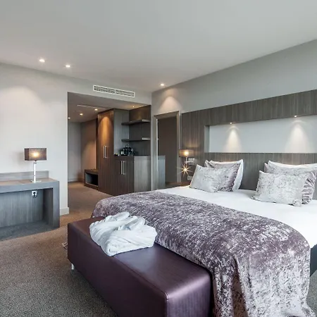 Der Valk Hotel 4*