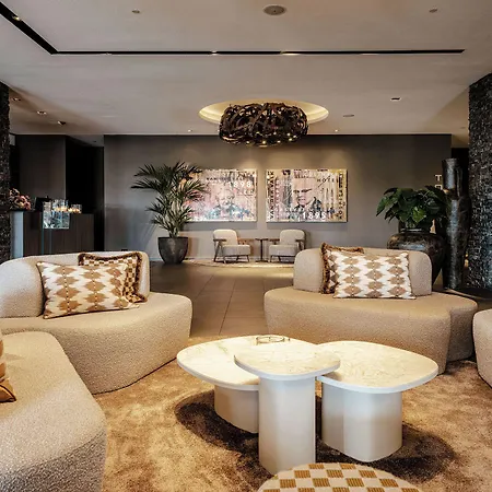 Hotel Der Valk 4*
