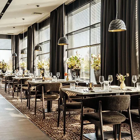 Hotel Der Valk 4*