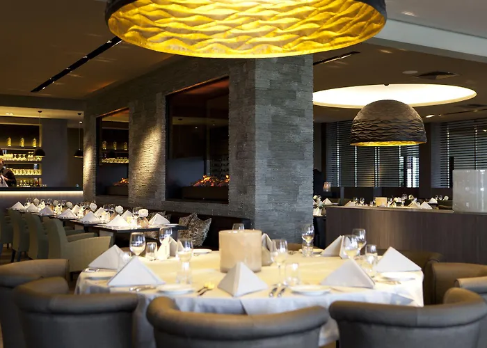 Der Valk Отель 4*