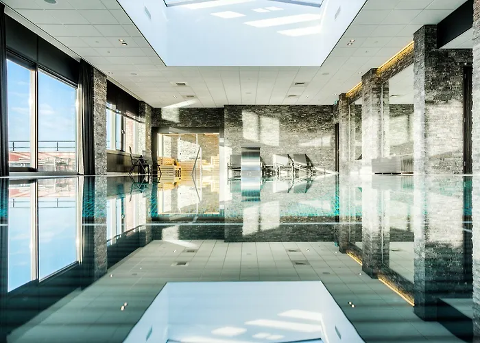 Der Valk Отель 4*