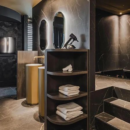 Der Valk Hotel 4*
