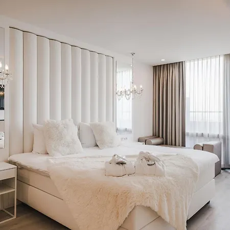 Hotel Der Valk 4*